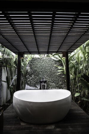 Bale_Bathroom_THE CLUB by THE LEGIAN Bali