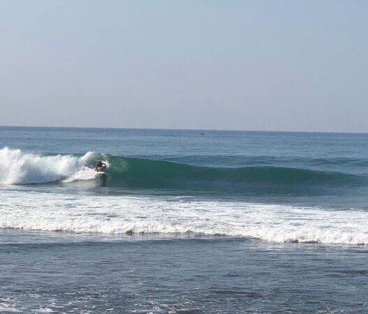 Surfing in Sri Lanka_1