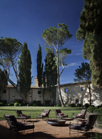 The Courtyard - Detail - Hotel Castello di Reschio